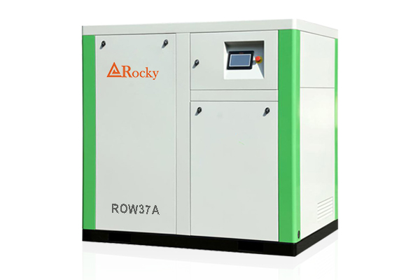 What technical standards should laboratory oil-free air compressors meet?